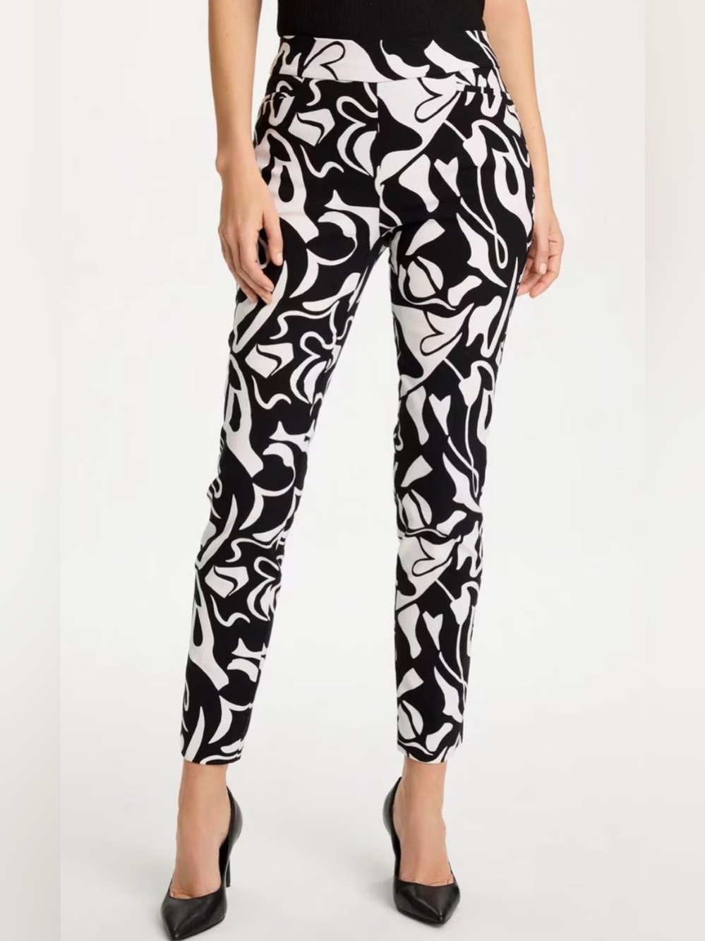 Chico's Black & White Abstract Crop Slim Pants